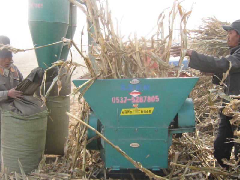 拖拉機帶牧草、玉米秸稈粉碎機